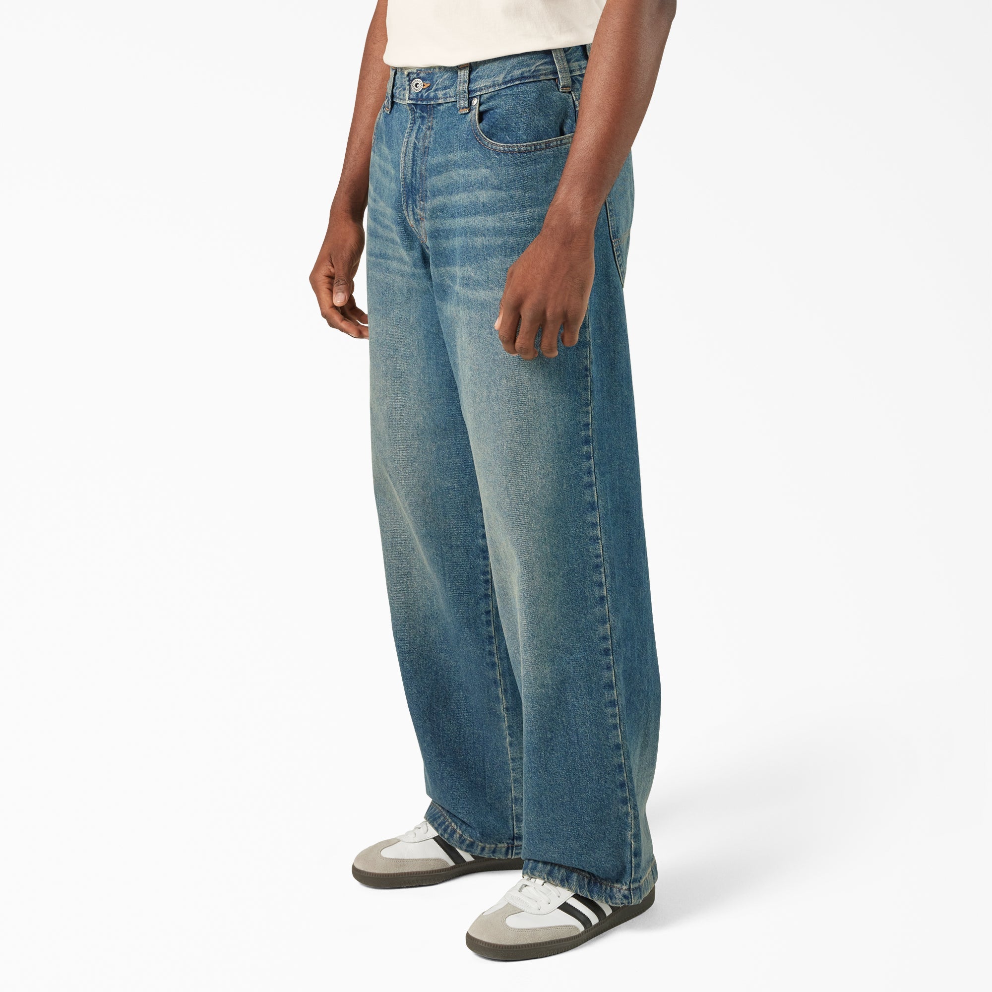 Hilham Loose Fit Jeans