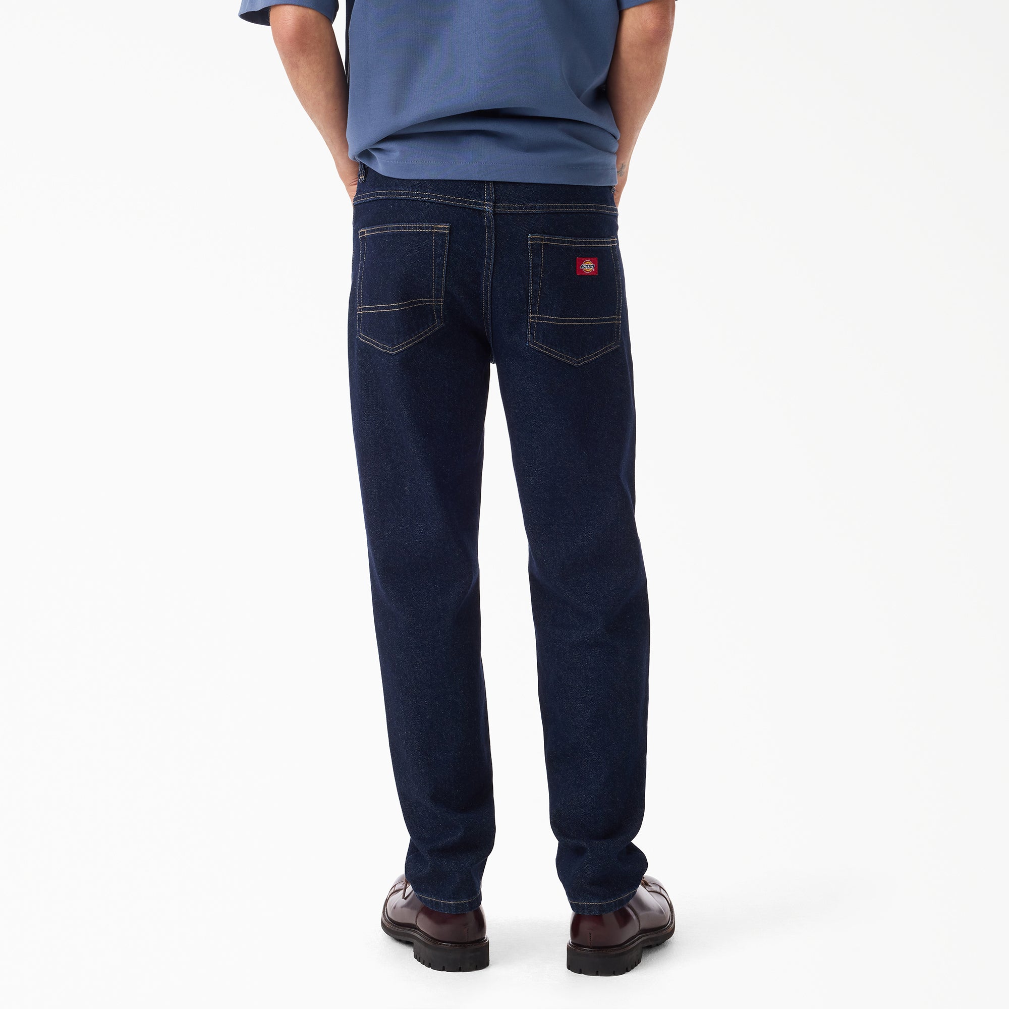 982 Slim Tapered Jeans