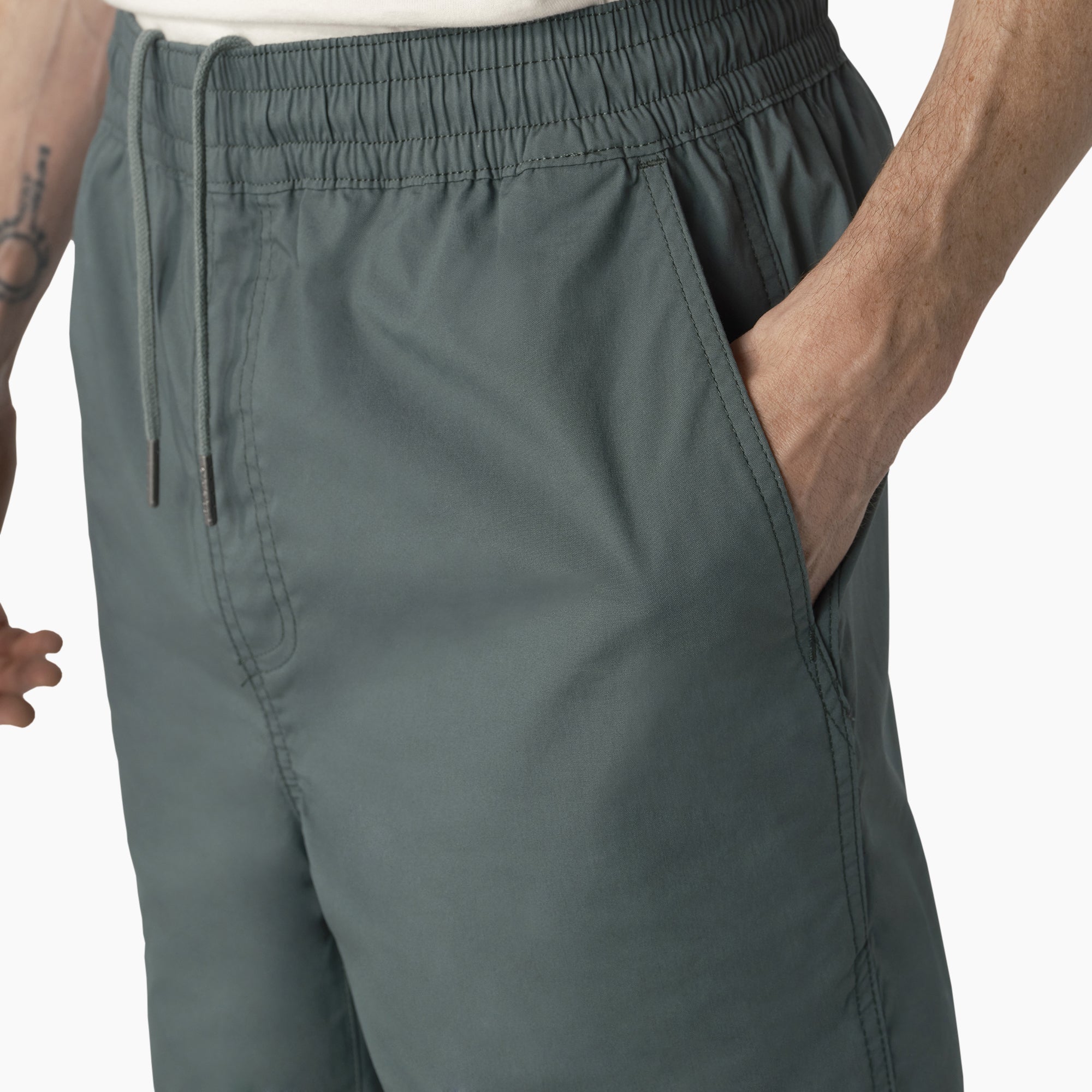 Dickies Skateboarding Grants Pass Relaxed Fit Shorts, 9"