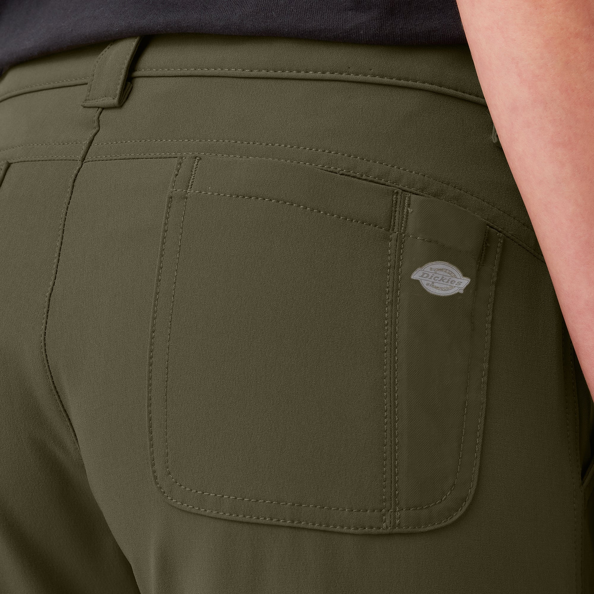 Women's Cooling Slim Fit Cargo Shorts, 10"