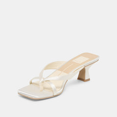BREVEL WIDE HEELS TRUE WHITE SATIN